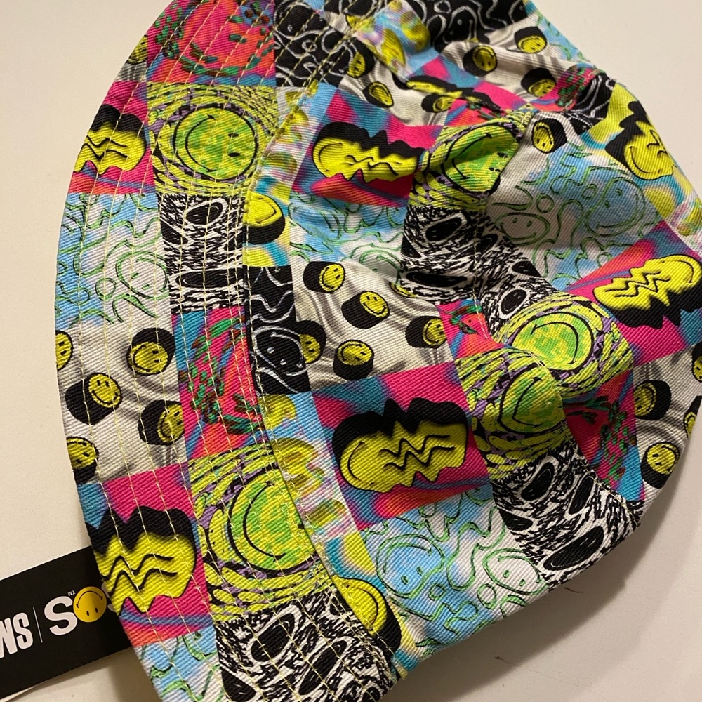 Reversible Bucket hat